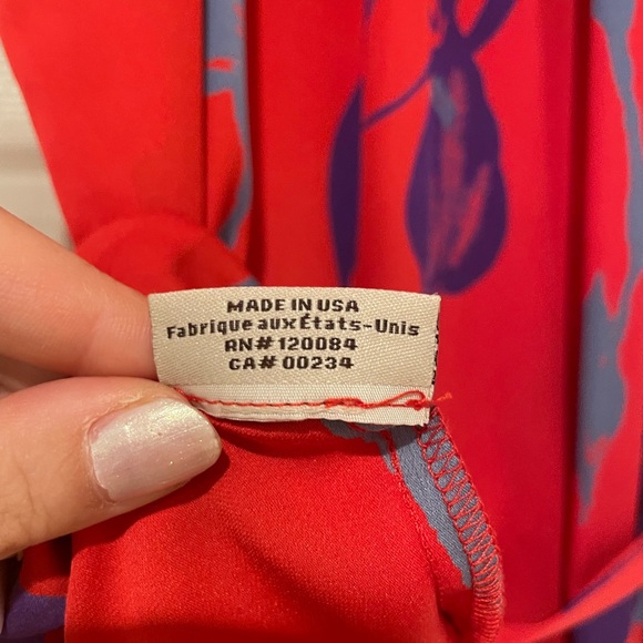 Tucker long sleeve button down tie waist red silk dress - Picture 3 of 7